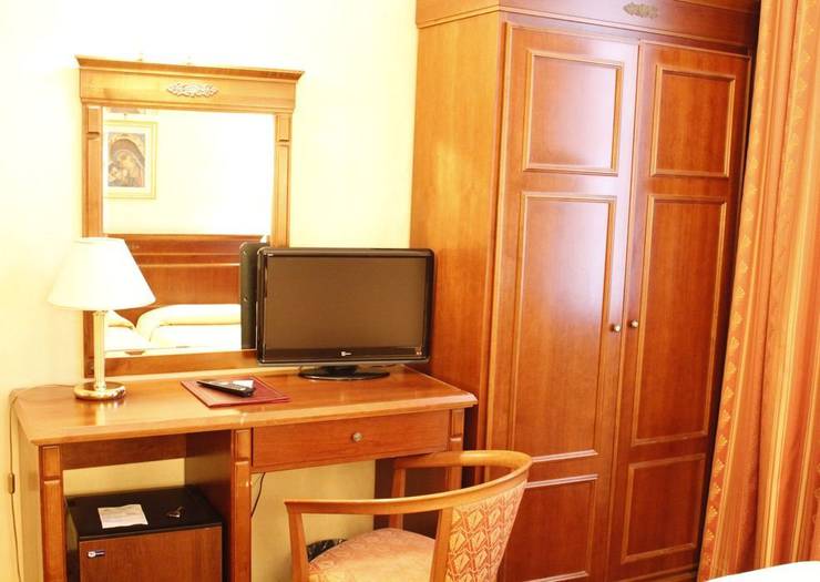Habitación triple estándar Hotel Torino Roma Habitación triple estándar Hotel Torino Roma