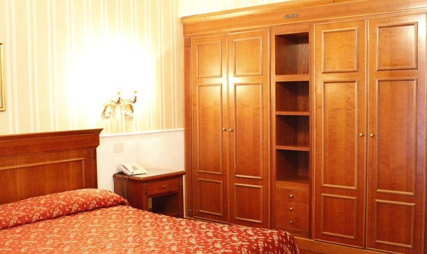 Camera doppia standard per uso singola Hotel Torino Roma Camera doppia standard per uso singola Hotel Torino Roma