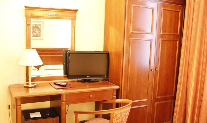 Habitación triple estándar Hotel Torino Roma Habitación triple estándar Hotel Torino Roma