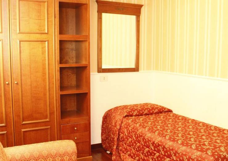 Habitación triple estándar Hotel Torino Roma Habitación triple estándar Hotel Torino Roma